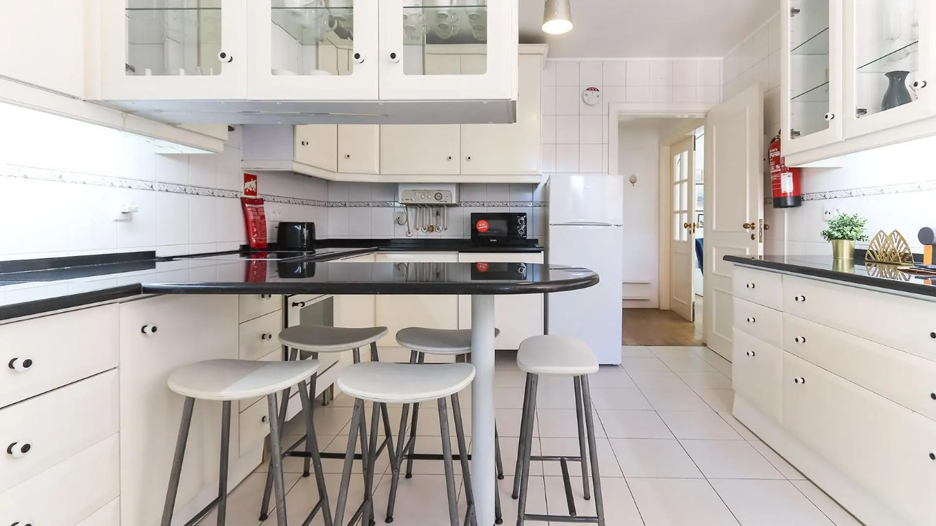 Laranjeiras Deluxe By Homing Apartment Lisbon Portugal
