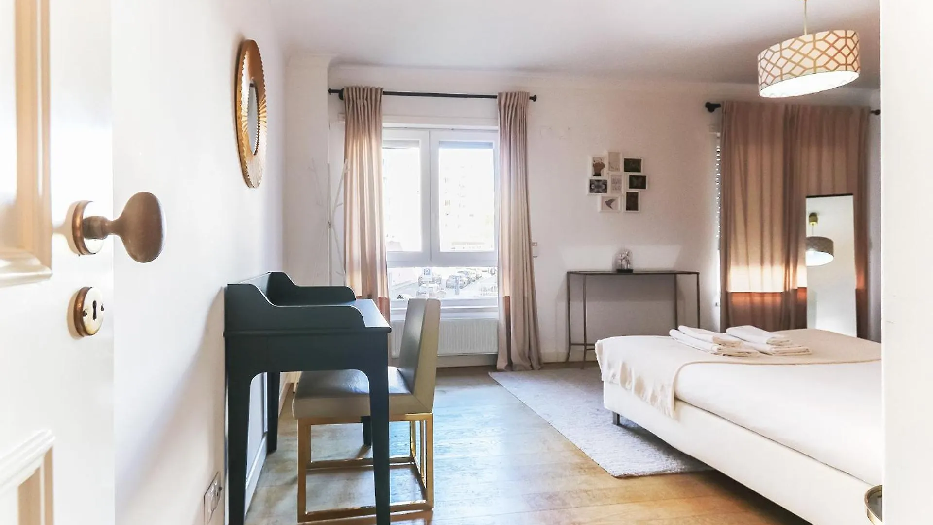Laranjeiras Deluxe By Homing Apartment Lisbon
